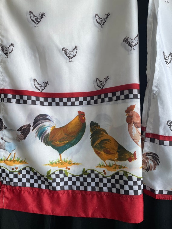French country roosters valance Black and white checkered bottom. French country roosters valance Black and white checkered bottom.