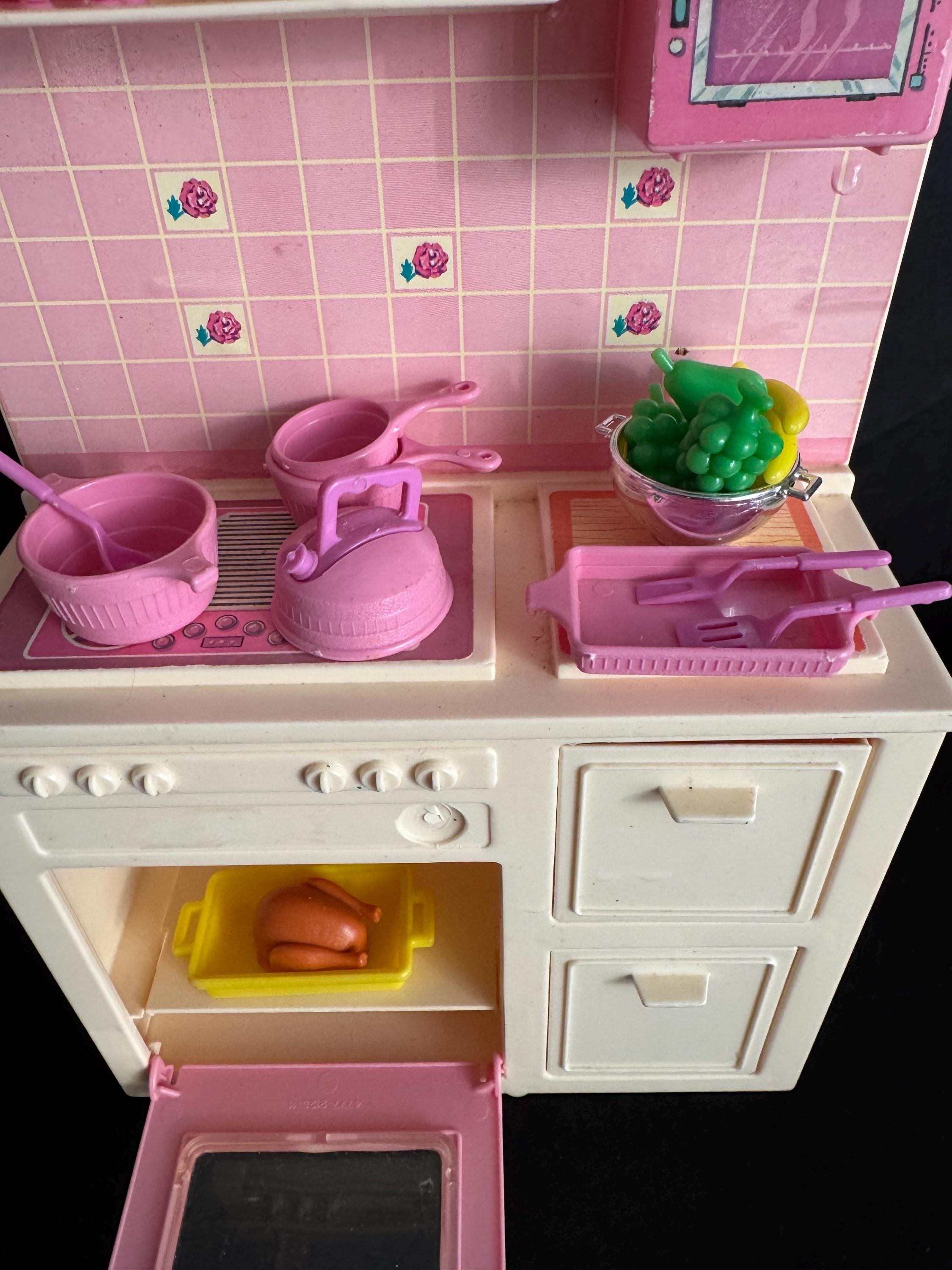 Barbie , Sweet Roses Cooking Center , With Over 25 Accessories
