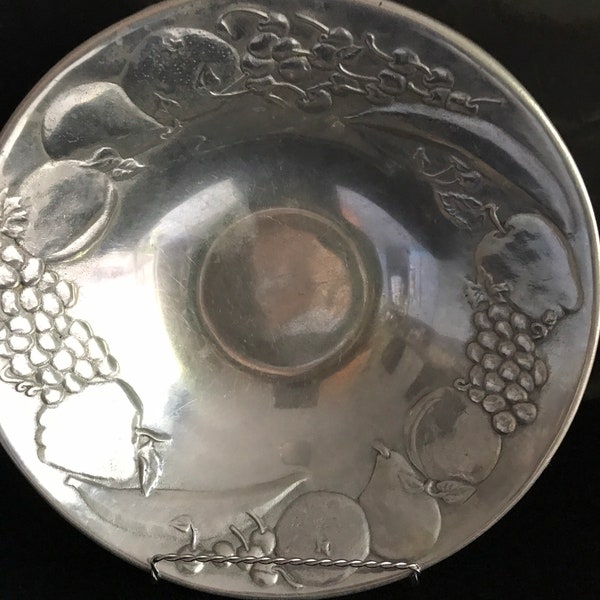 MCM pewter Fruit bowl , centerpiece embossed fruit design,centerpiece,By WIlton Mount ,Joy, PA