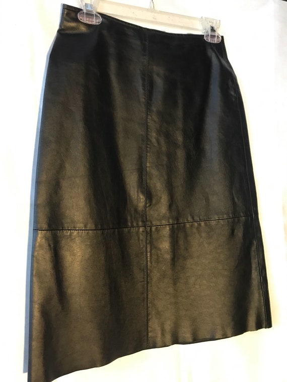 Vtg  black leather skirt midi - size 2 skirt, ladi