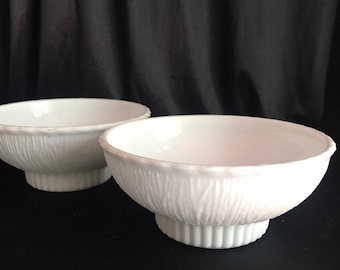 Vtg planters 2  milk glass, flower arrangement  silk arrangements ,Tabletop,round  sunken,footed