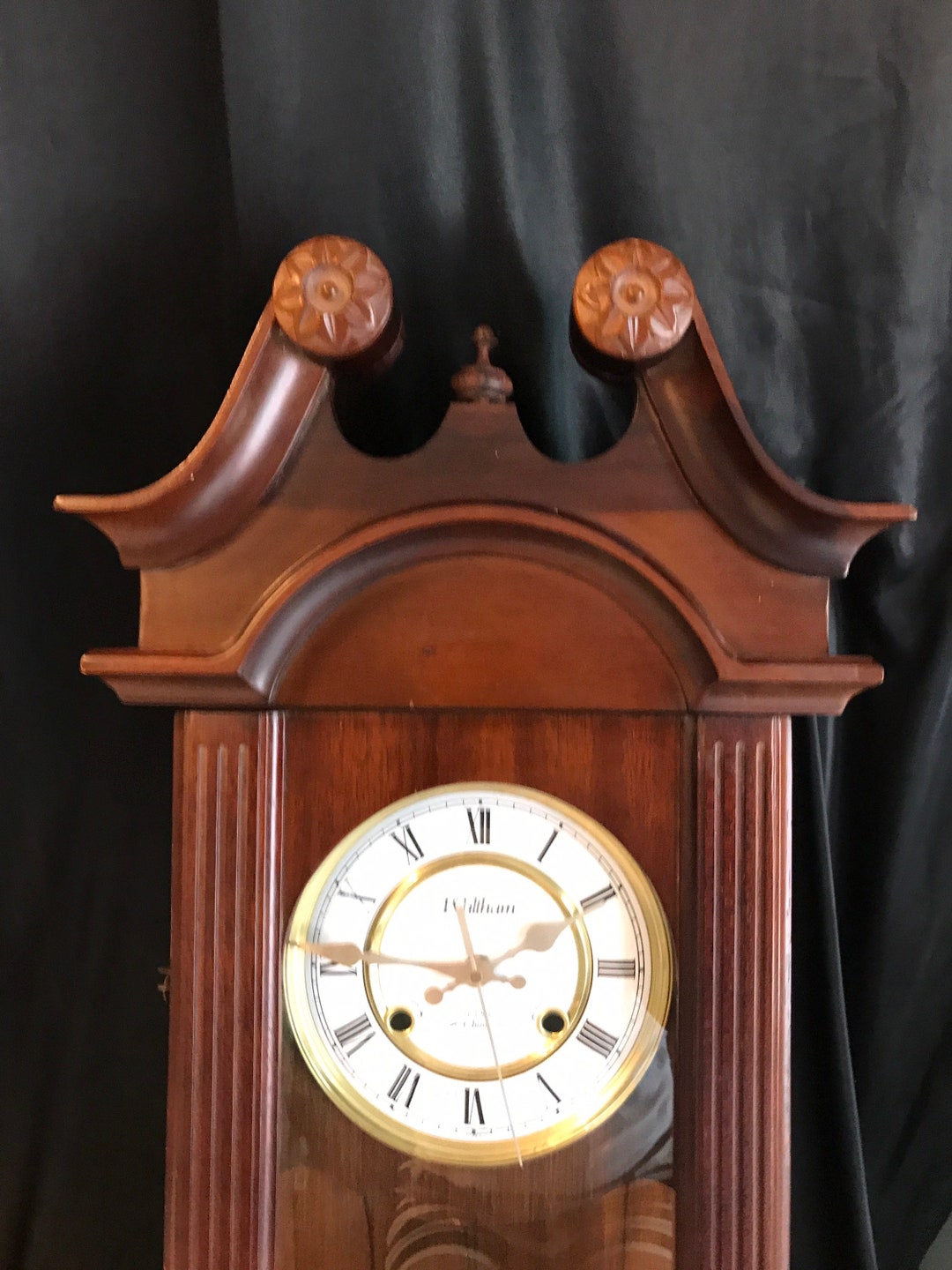 Traditional Wall Clock grandmother ,glass & Cherry Wood Clock ,1/2 Case Clock battery