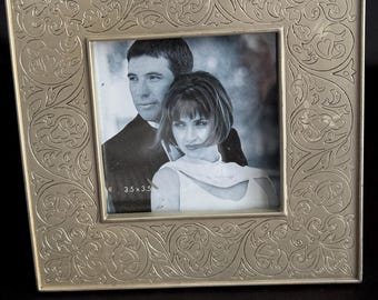 Picture  frame tabletop , desktop ,3.5 x3.5 “,Silver plate , etched trumpet vine flowers