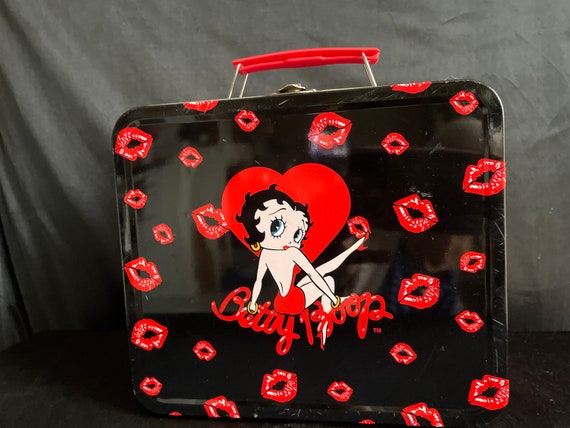 Valentine Betty Boop , Lunch Boxes ,kiss Lip ,metal ,collectible