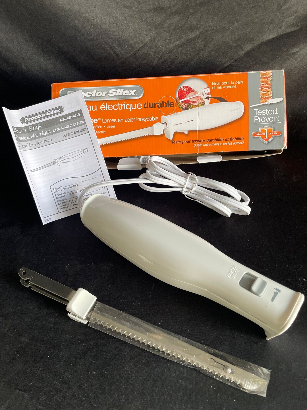 NIB , Electric Carving Knife, Proctor Silex , White , Serrated Knives