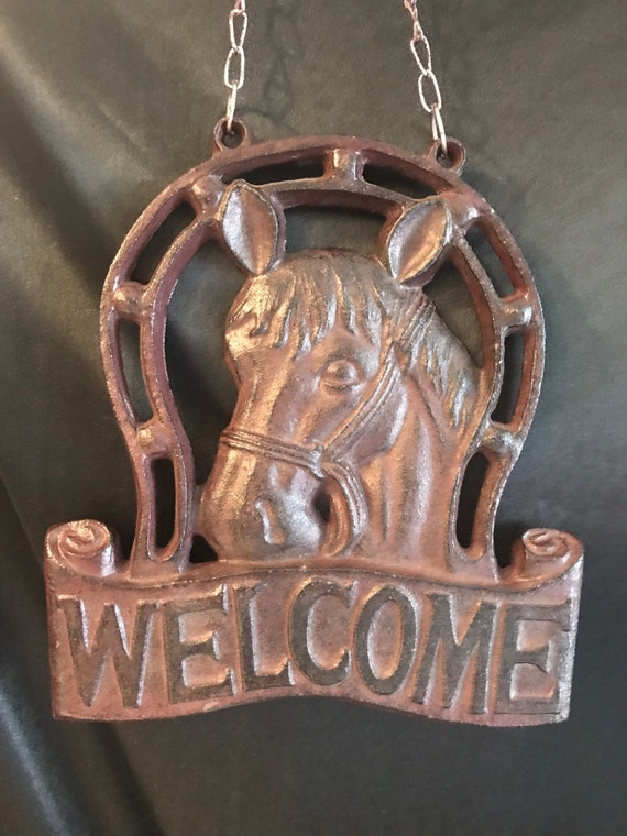 Cast Iron Lucky Horseshoe Sign Good Luck Charm Western Farm/Barn/Farmhouse Decor Cast Iron Lucky Horseshoe Sign Good Luck Charm Western Farm/Barn/Farmhouse Decor