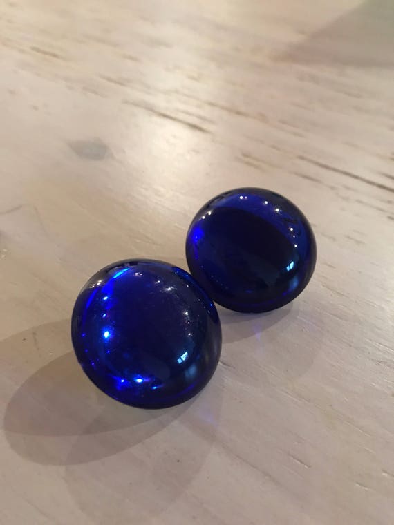 Button earring, lucite , cobalt blue