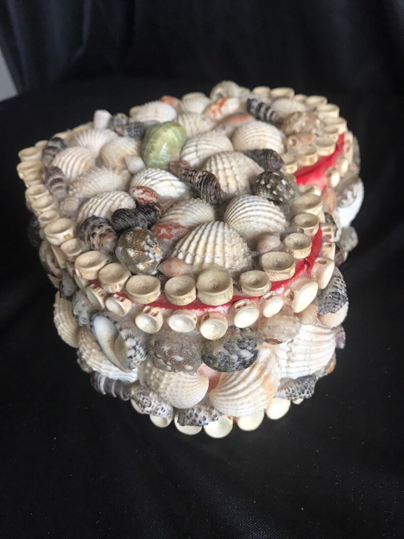 Keepsake -heartshaped heartshaped art/&craft Vintage 70s heart seashell jewelry box hinged 3d trinket