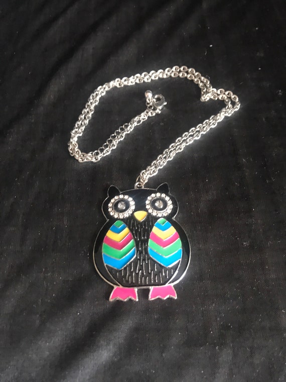 Vtg Enamel necklace - Owl & rhinestone long penda… - image 2