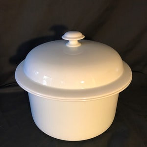 Dansk Large  stock pot ,stoneware , lidded white ,cookware ,, France