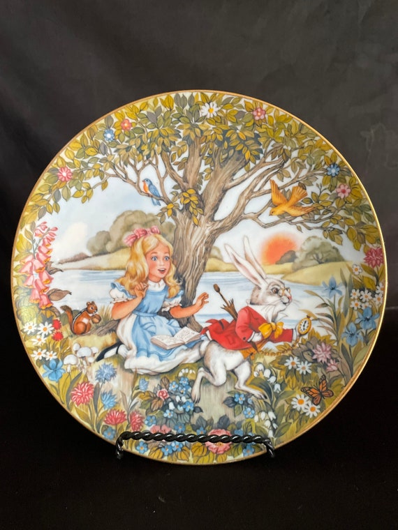 Collectible Plate Alice in Wonderland , 1981 , Alice and the White