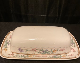 Mantequera de porcelana con tapa, Bellegarden: Diseño botánico, caja original