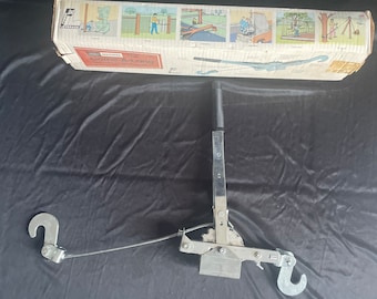 Vintage Ratchet hoist ,Pully hoist ,   mechanic ,farm , tool , steel , puller , power leverage ,750lb capacity , Steel