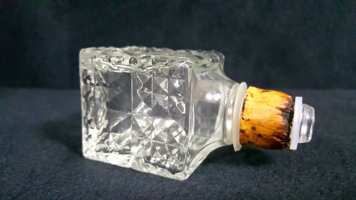 Glass Whiskey Decanter With Stopper Diamond Design Mid Century Barware ...