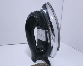 Vintage GE General Electric Iron Model 139F23 Black Chrome Working Mid Century