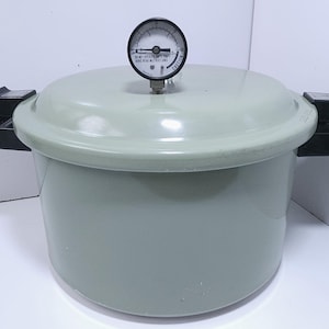 Vintage Sears Pressure Cooker Canner Avocado Green 409A Model 620.51020 USA