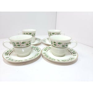 Holly Holiday Cups And Saucers Set Of Four China