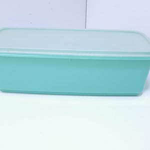 Vintage Tupperware Celery Keeper Crisper Container Turquoise Aqua w Lid Insert