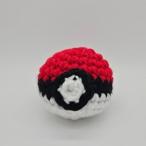 Pokeball - Crocheted