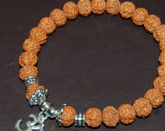 thumbnail image 2 of Premium 5 Mukhi Rudraksha Bead Bracelet – Yoga & Hindu Meditation Wrist Band (Made In UK) 2 of 5