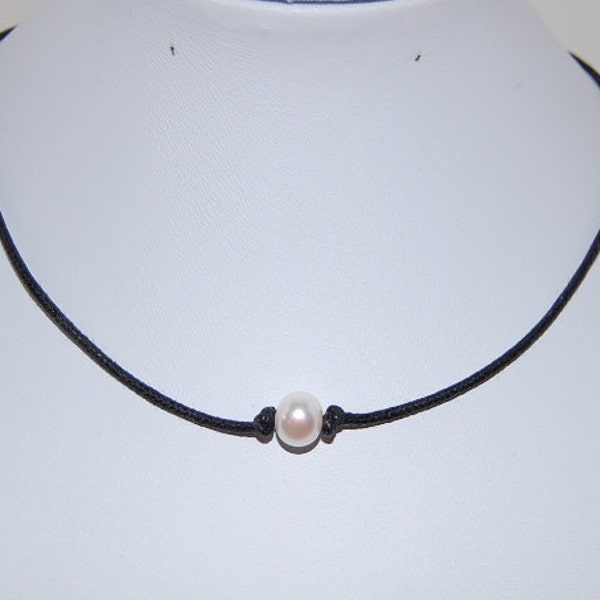 Genuine Pearl Necklace,Freshwater Pearl Chocker Necklace,Pearl Choker Necklace,Girl,Woman,Chic,Leather Cord Necklace,Single Pearl Necklace