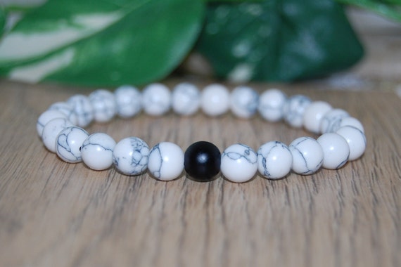 White howlite bracelet deals