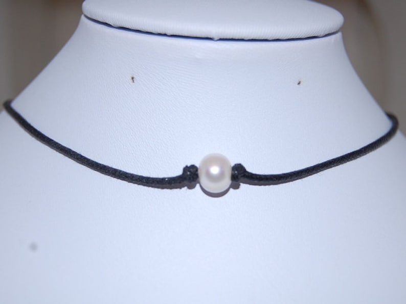 Genuine Pearl Necklace,Freshwater Pearl Chocker Necklace,Pearl Choker Necklace,Girl,Woman,Chic,Leather Cord Necklace,Single Pearl Necklace image 4