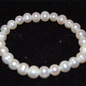 Pearl Bracelet,Natural Fresh Water Pearl,8mm Pearls,Fresh Water Pearl Bracelet,Stretchy,Woman,Gift,Birthday,Classic Bracelet