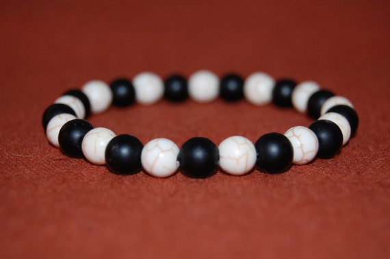 Black Onyx Bracelet,black and White Bracelet,8mm Beads,stretch