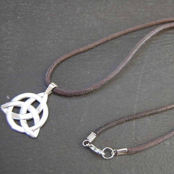 Trinity Necklace,Triquetra Necklace,Celtic Knot,Celtic Trinity Knot,Celtic Necklace,Choker Necklace,Cord Necklace,Man,Woman,Spiritual