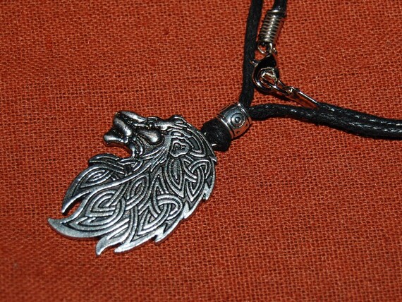Rasta lion best sale necklace