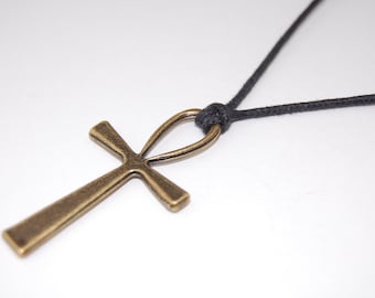 Collier de croix d’Ankh, croix d’Ankh de bronze, collier de corde de cuir,Collier de choker, homme, spirituel, collier d’hommes, collier ethnique, collier de Coker des hommes