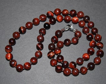 Collier d’œil de tigre rouge, collier perlé œil de tigre noué à la main, perles d’œil de tigre rouge de 8 mm, hommes, femmes, spiritualité, yoga, protection, méditation