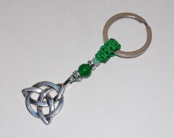 Portachiavi Trinità, portachiavi nodo Trinità, portachiavi nodo celtico, perle di giada, regalo Triquetra, simbolo irlandese, regalo irlandese, regalo celtico, Santissima Trinità, regalo