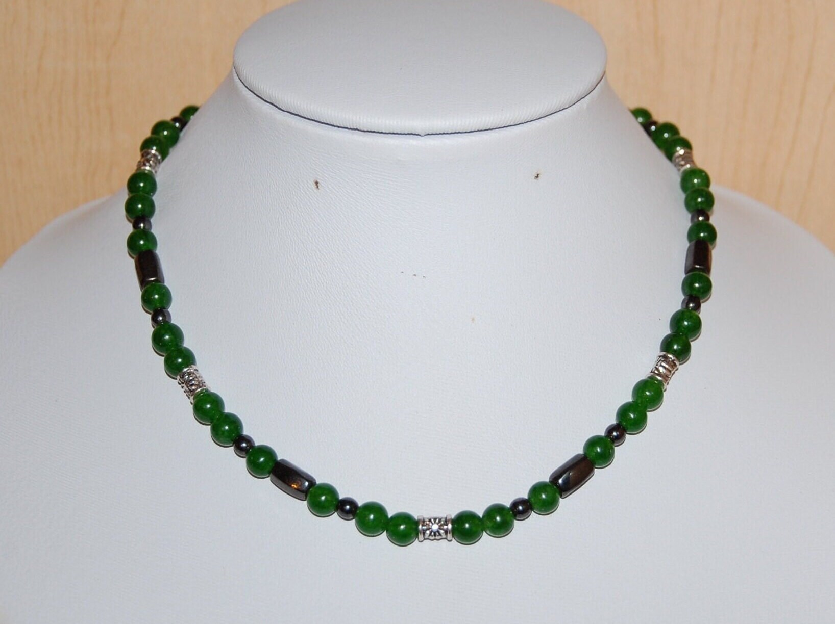 Jade Necklace,Magnetic Necklace,Hematite Necklace,Green Jade Necklace,Men,Women,Healthy Necklace,Healing,Relieve,Energy Necklace,Unisex,Gift