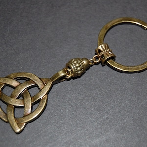 Trinity Keychain,Bronze Trinity Keychain,Car,Bag,Purse,Spirituality,Mala,Protection,Meditation,Yoga,Boho,Key Chain,Unisex,Gift