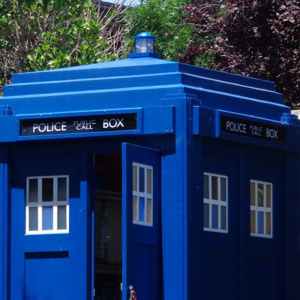 London Police Box woodworking plans |  PDF downloadable file