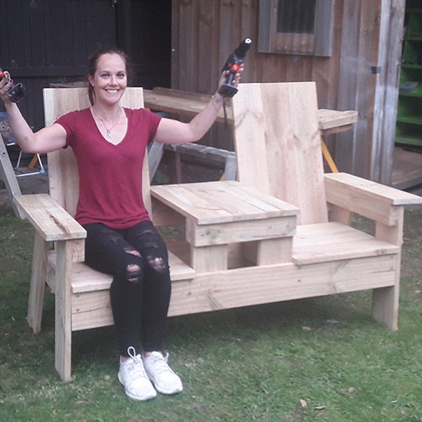 Plans for a two seater bench with built in table made of 1×6 lumber