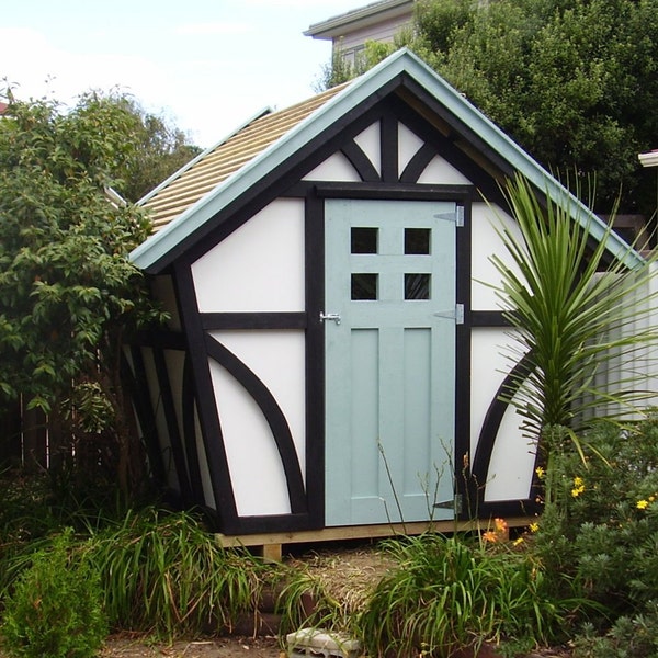 DIY Tudor-style 8x7 shed - woodworking plans