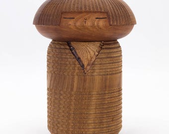 希作の「秋の声」　こけし 22cm 重厚感ある逸品 台付 コレクター向け il_340x270.7476886043_cdah.jpg
