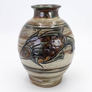 金城次郎 魚彫り陶器花瓶 サイン入り - Etsy 日本