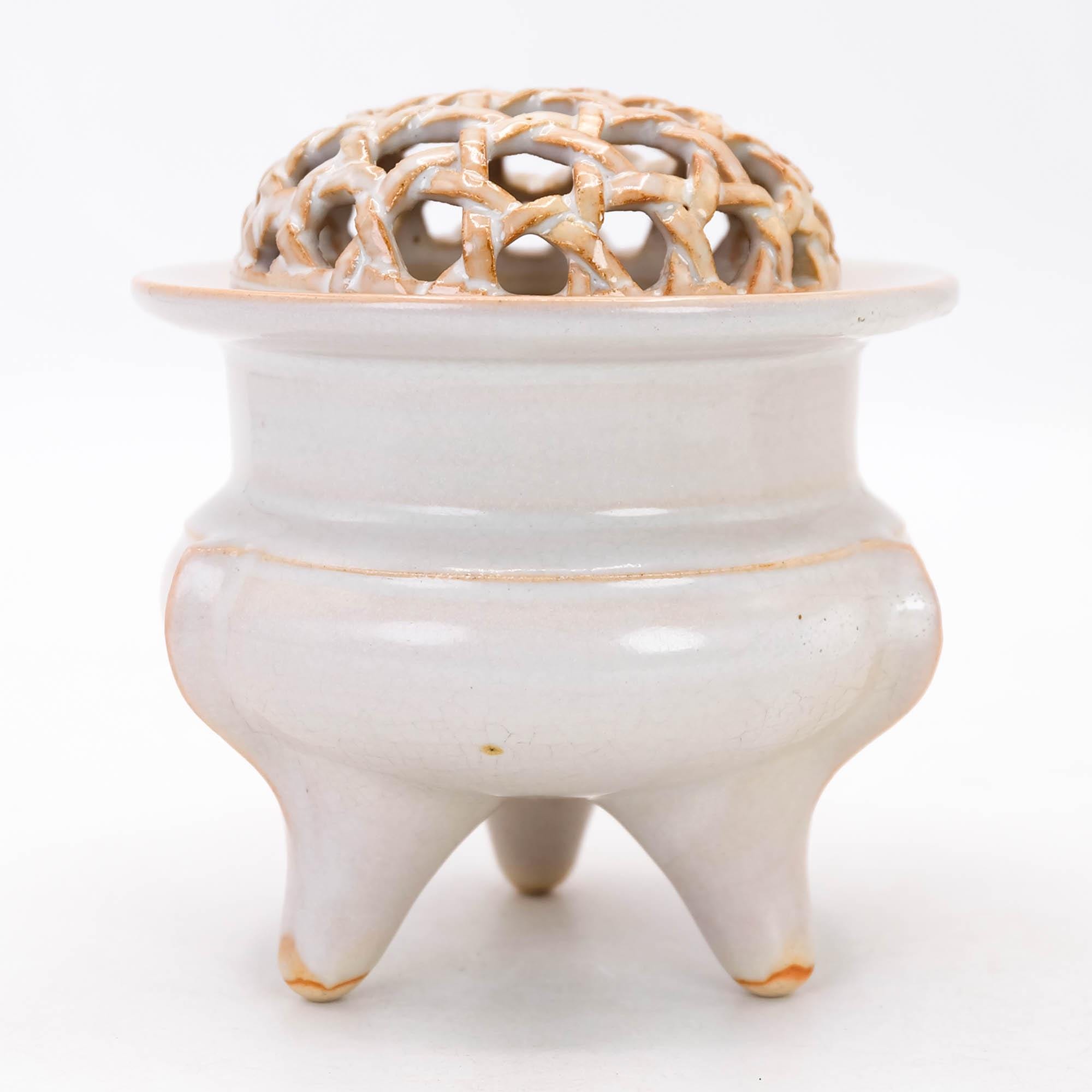 Koro Japanese Incense Burner Hagi Ware by Sakakura Shinbei XII