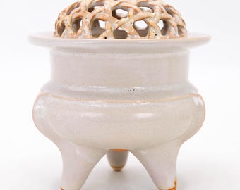 Koro Japanese Incense Burner Hagi Ware by Sakakura Shinbei XII
