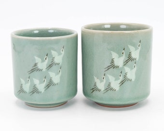 Korean Celadon Tea cup Green Crackle glaze Flying Crane Inlaid Teacup Meoto Yunomi, Nippon2You