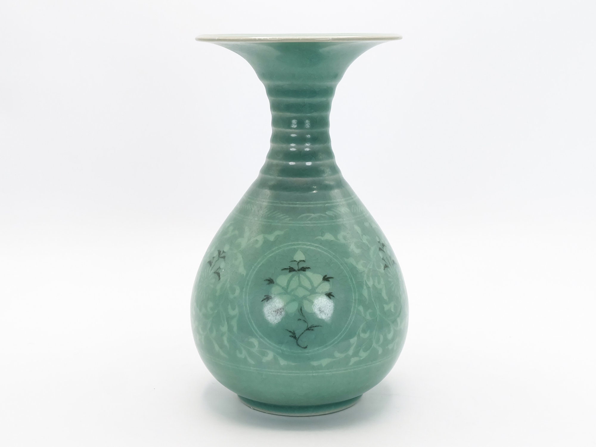 Korean Celadon Vase Peony Chrysanthemum Inlaid by Ji Soon Korean Celadon Vase Peony Chrysanthemum Inlaid by Ji Soon