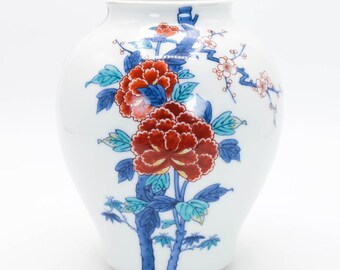 今泉今右衛門12世鍋島磁器花瓶：牡丹桜文様 - Etsy 日本