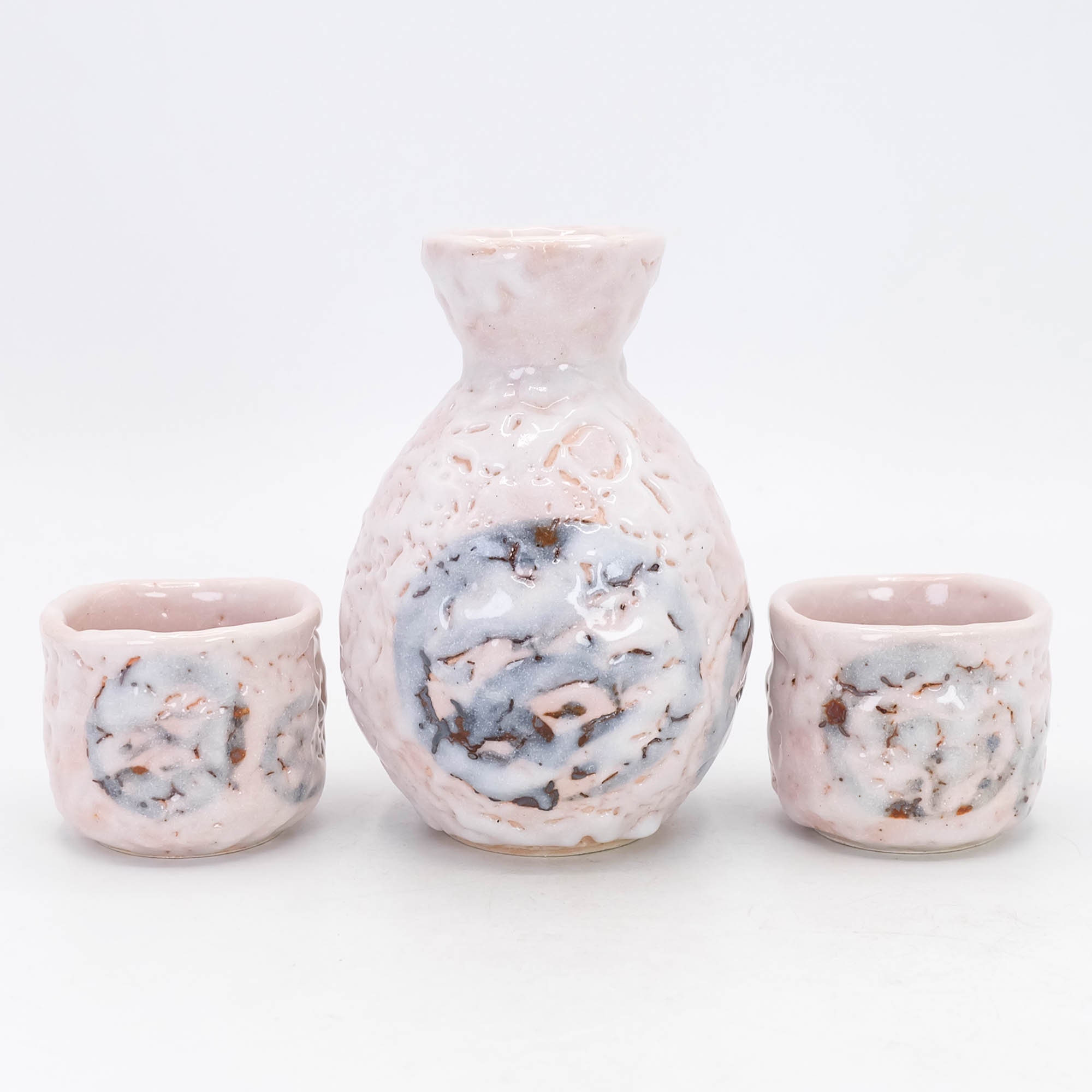 【志野焼】酒器 ヴィンテージ志野焼酒器セット：絵志野徳利とぐい呑み - Etsy 日本