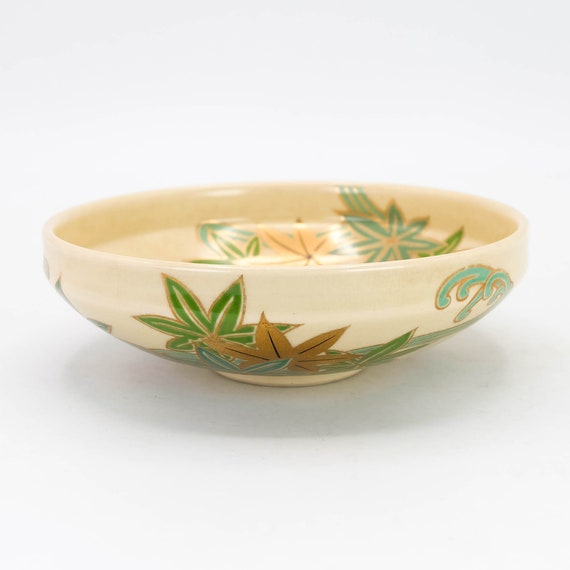 Hira-chawan Tea Bowl Flat Shape Maple Leaves Design by Eika Hira-chawan Tea Bowl Flat Shape Maple Leaves Design by Eika