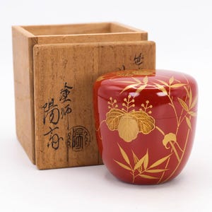 Japanese Natsume Lacquered Wooden Tea caddy Red Urushi Gold Maki-e Paulownia and Bamboo motif Kiri-Take Matcha Tea caddies