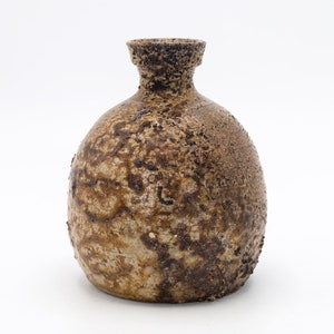 Tokkuri Sake Bottle Haikaburi Bizen ware by Kawabata Fumio, Nippon2You